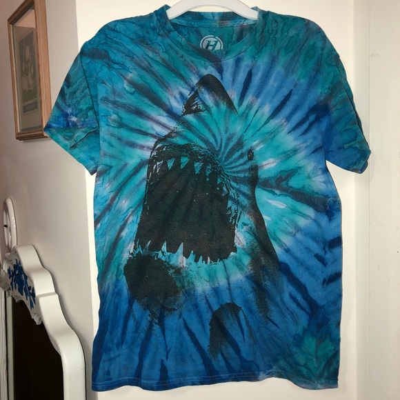 Tie dye shark shirt Clearance